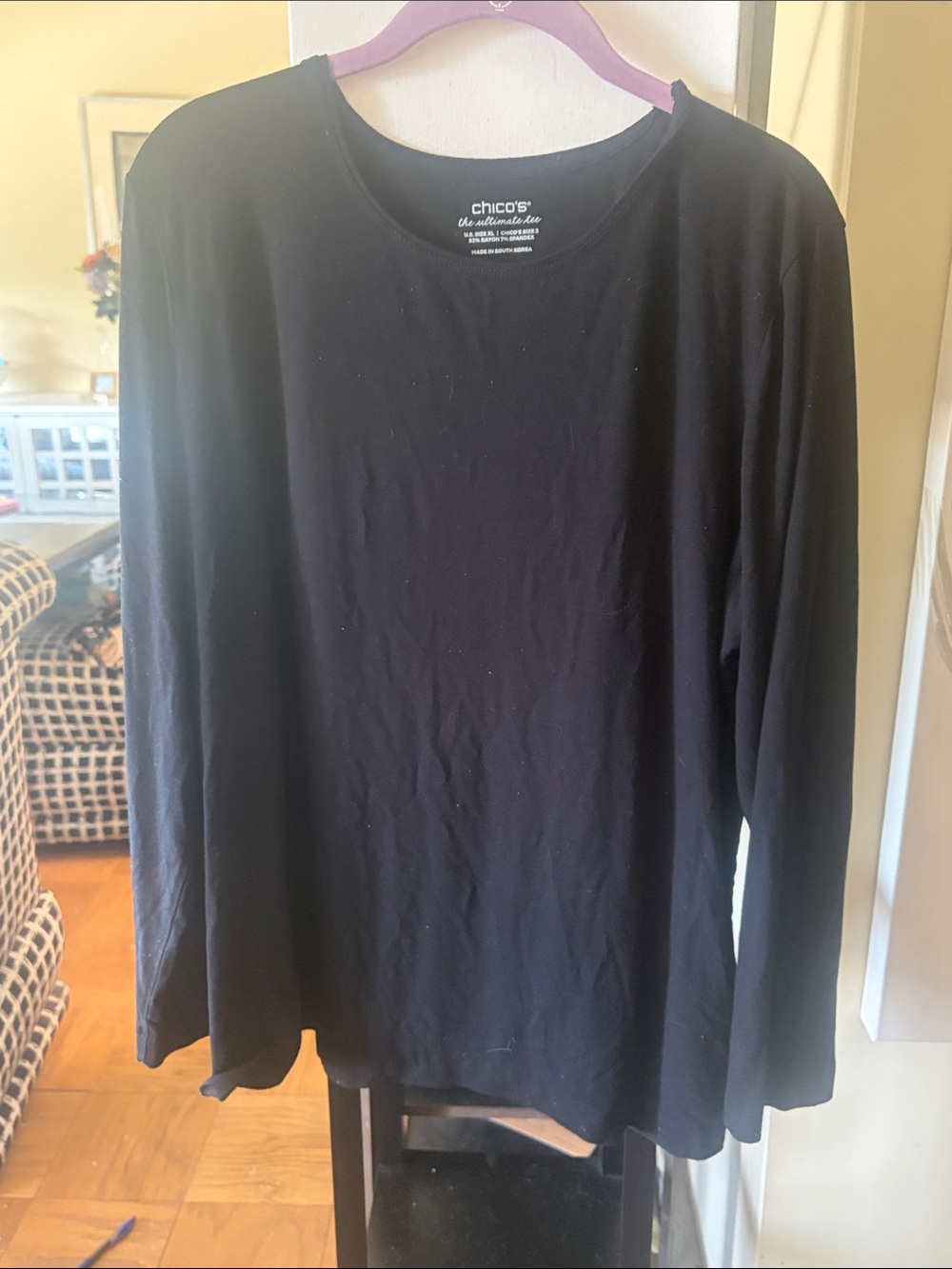 Chico's Black Long-Sleeve Crew Neck Tee
